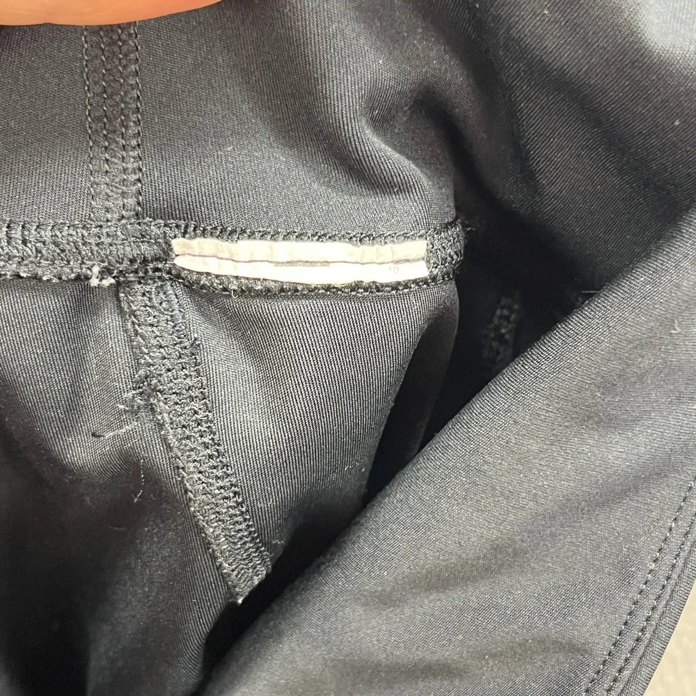 Under Armour Bike Shorts Womens XS Black High Rise Fitted Pockets Athletic Gym